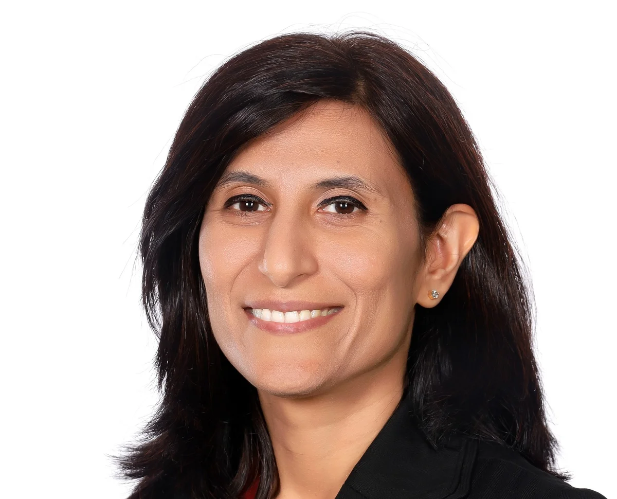 Mrs Asha Wadhwani